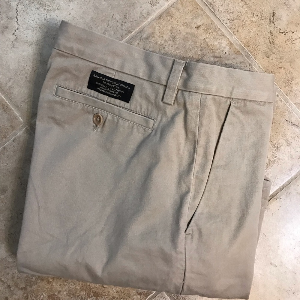 👖Banana Republic Khaki Pants